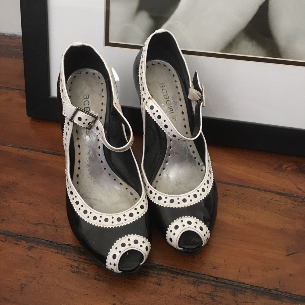 BCBG heels